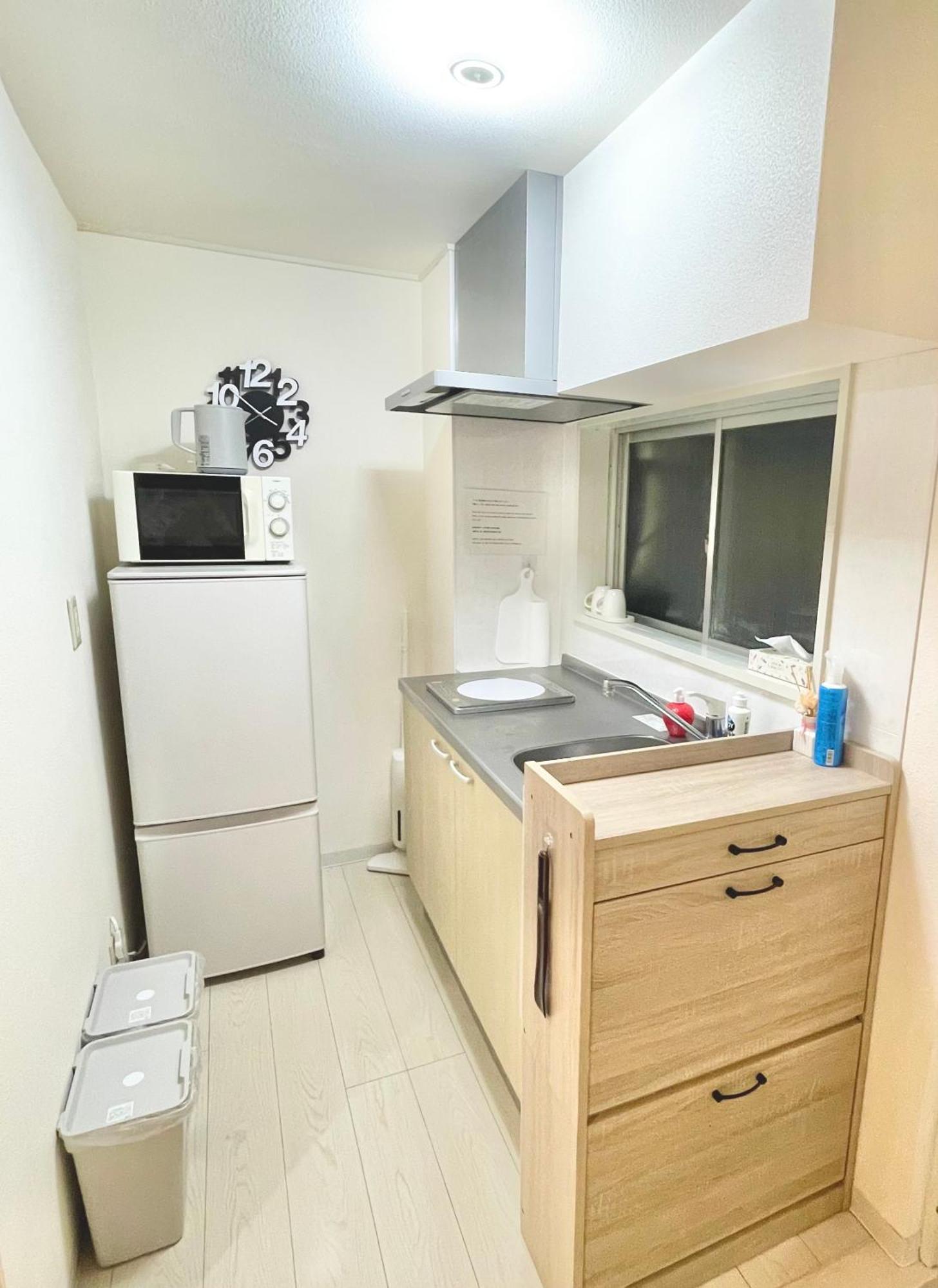 Kosumosu Hotel Tokio Buitenkant foto